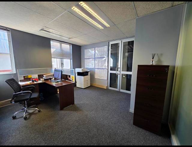 BUSINESS PROPERTY TO RENT IN FAERIE GLEN